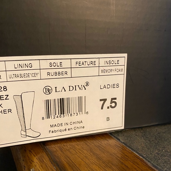 La diva leather boots size 7.5 Brand New worn once. - Picture 2 of 4